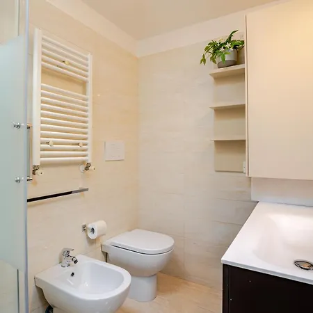 Blue Sky - 5 Min Vatican *