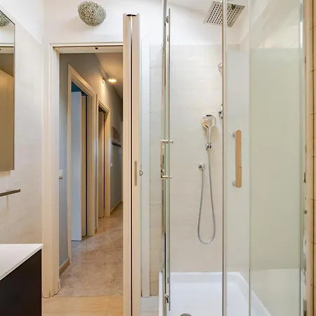 Blue Sky - 5 Min Vatican Rome